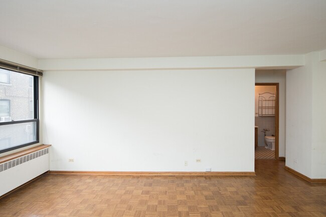 Foto del edificio - 4180 N Marine Dr