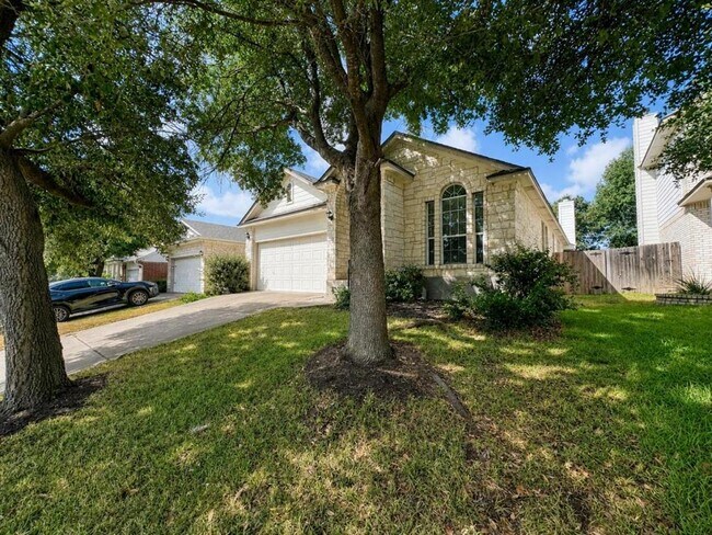 Foto del edificio - 14700 Springs Edge Dr
