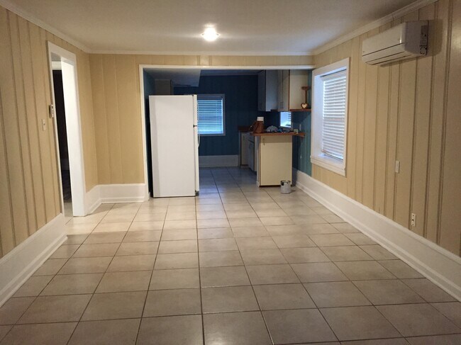 Foto del edificio - 1406 E 6th St