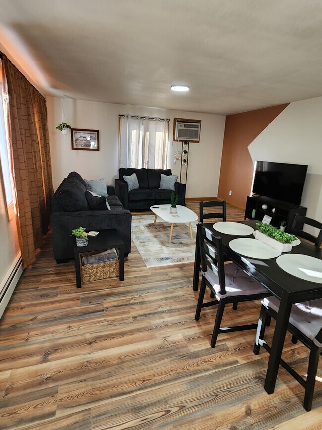 Foto del edificio - 4-plex