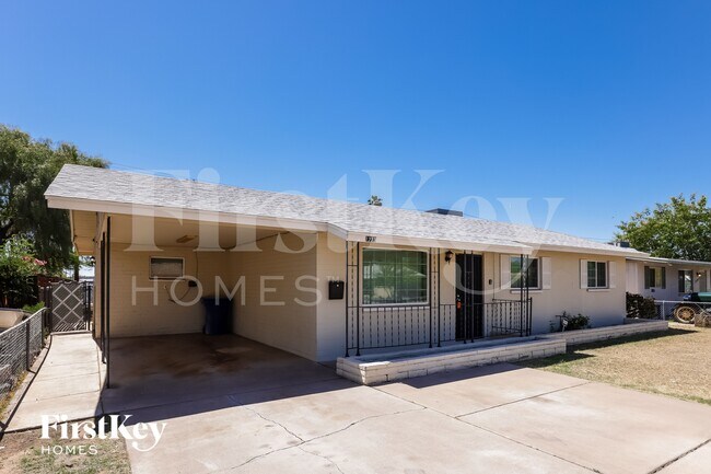 Foto del edificio - 1233 W 16th St