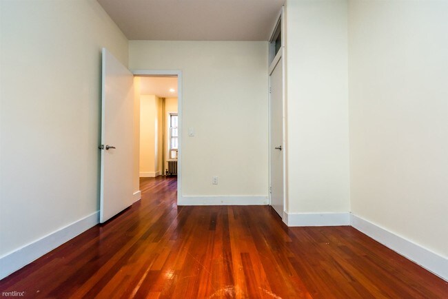 Building Photo - 2 br, 1 bath Apartment - 117 S 4th St Apt 23F