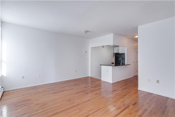 Building Photo - 51 E 130th St