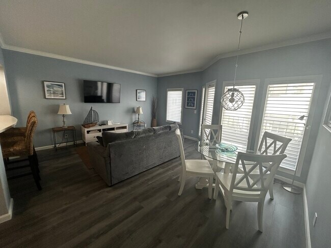 Sala de estar/comedor - 655 Columbia St