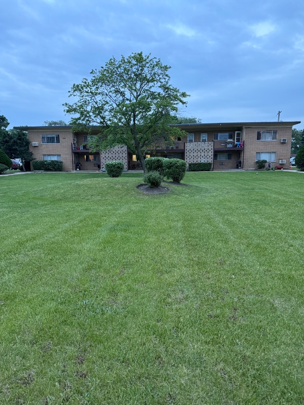 Primary Photo - 2555 E Ballard Rd