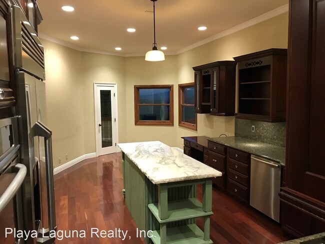 Building Photo - 4 br, 3 bath House - 28061 Modjeska Grade Rd