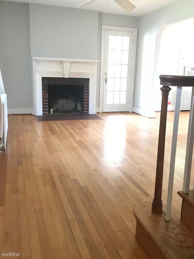 Building Photo - 3 br, 1.5 bath House - 4521 Brook Rd