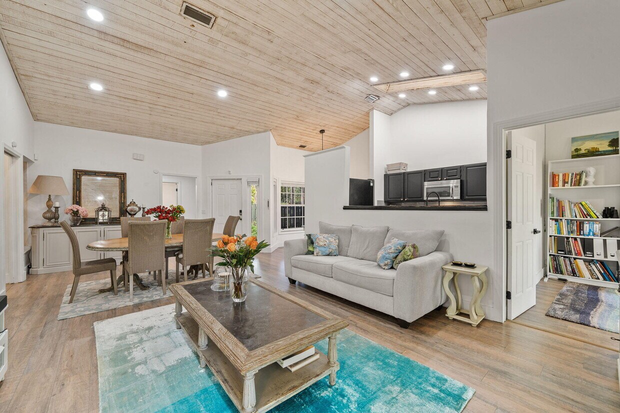 Foto principal - 465 Goldenwood Way