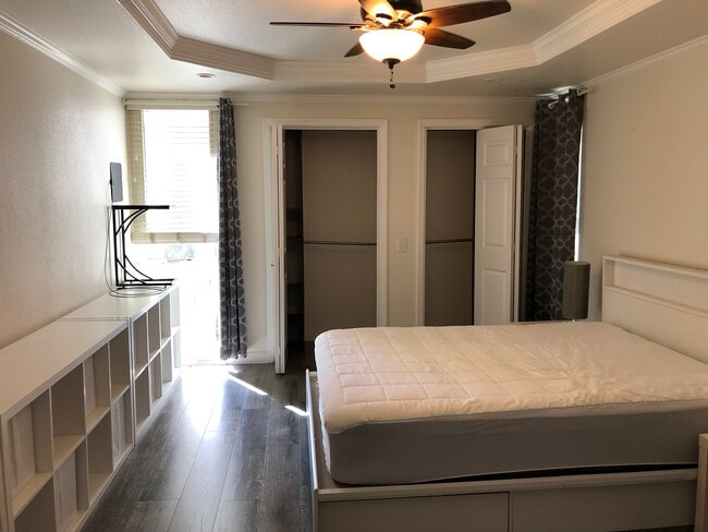 Master Bedroom - 2510 Torrey Pines Rd