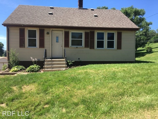 Building Photo - 3 br, 2.5 bath Apartment - 1007 Valley Drive