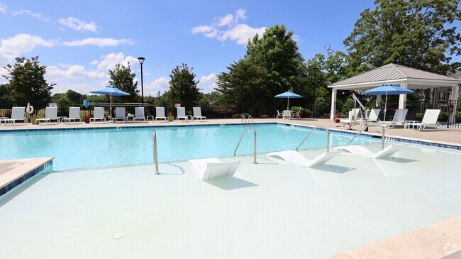Building Photo - Fairway Village at Stoney Creek Apts