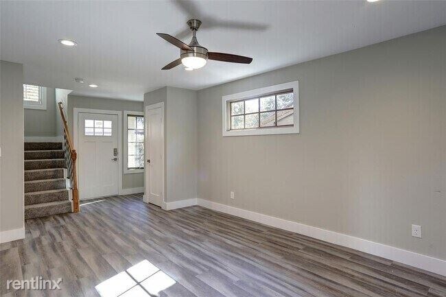 Building Photo - 2 br, 2.5 bath House - 213 McCarley Pl