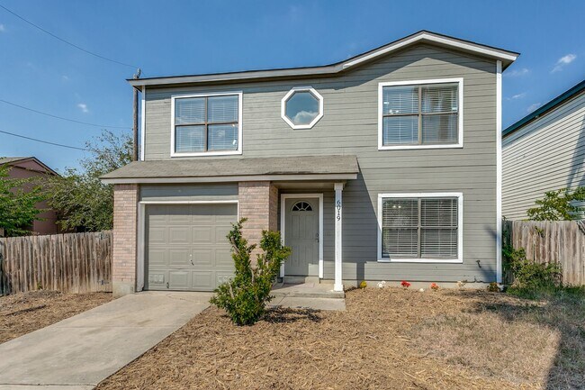 Foto del edificio - 3-BEDROOM HOME IN CANDLEWOOD PARK