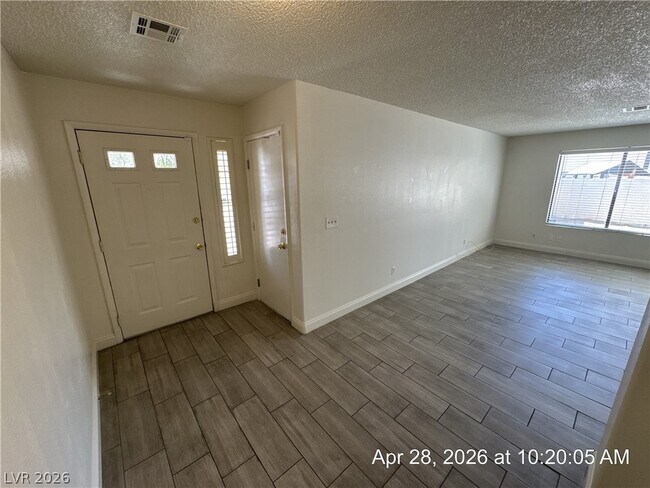 Foto del edificio - 2059 Club Crest Way