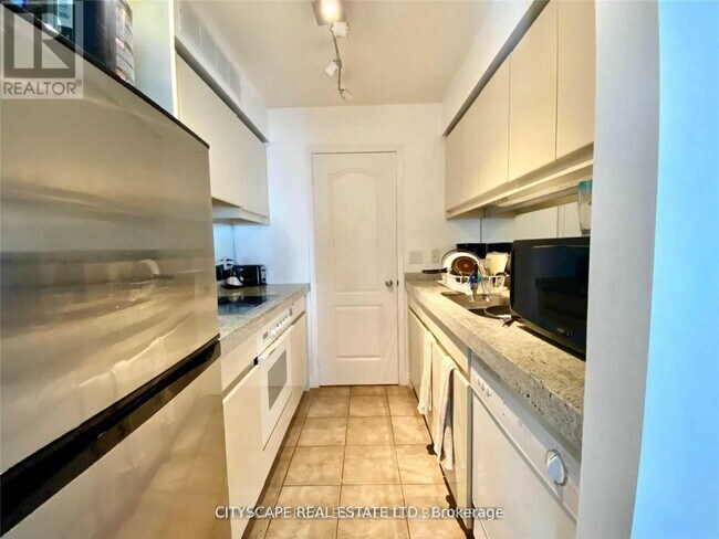 Building Photo - 50 Lombard St