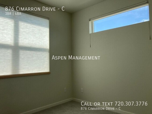 Foto del edificio - 876 Cimarron Dr