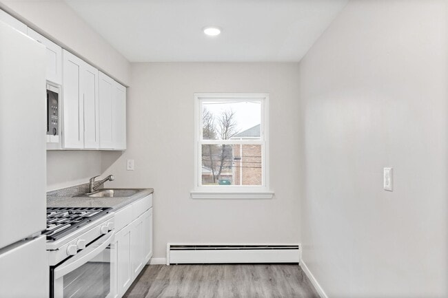 Building Photo - Brighton Estates