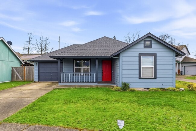 Building Photo - Beautiful 3 Bedroom, 2 Bath Home with Open Concept & Spacious Backyard