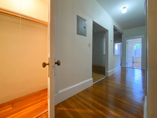 Foto del edificio - 1695 Beacon St