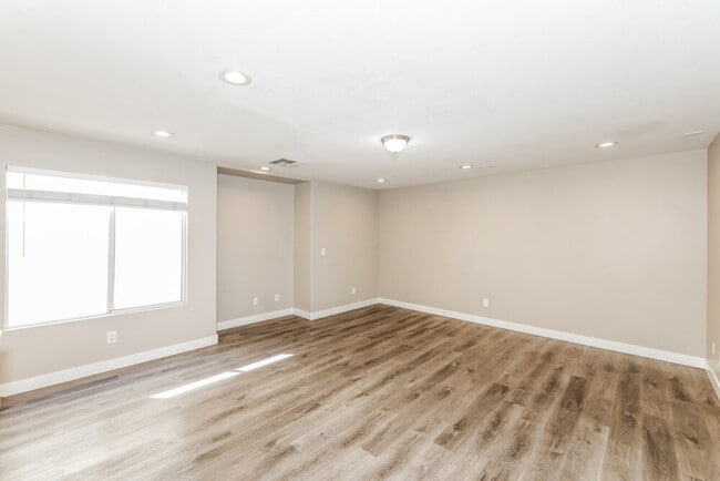 Foto del edificio - 7309 Bindweed Rd