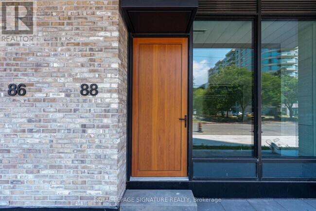 Building Photo - 88 Agnes St