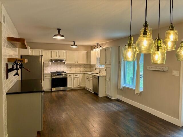 Building Photo - 999 Fairway Trails Dr