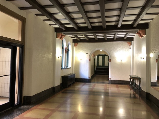 Foto del edificio - 35-34 84th St