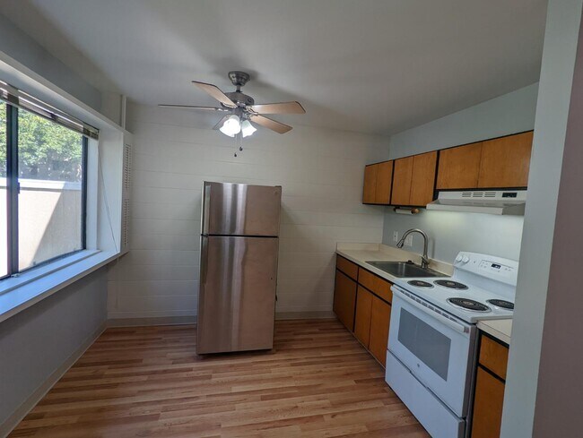 Foto del edificio - 942 Kiely Blvd