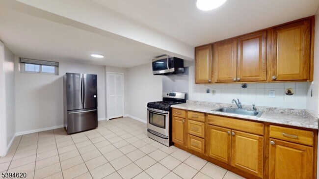 Foto del edificio - 750 Lafayette Ave