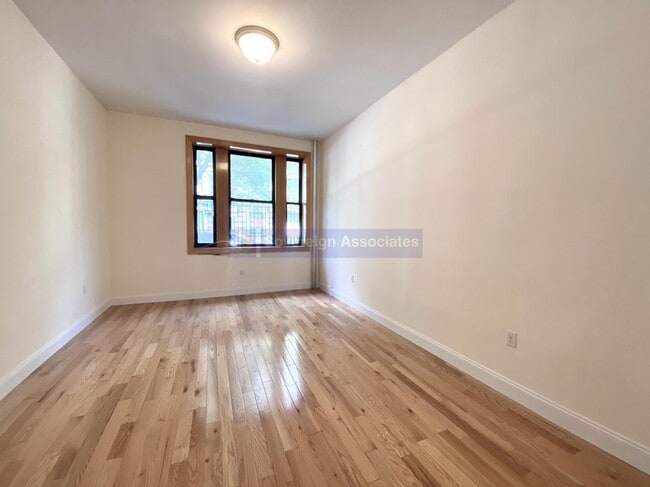 Foto del edificio - 280 Fort Washington Ave