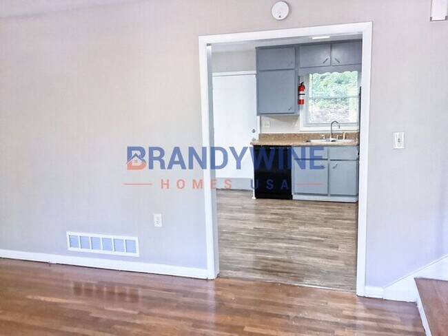 Foto del edificio - HOLIDAY SPECIAL - MOVE IN BY DECEMBER 24TH...