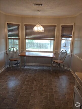 Building Photo - 4001 Hanover Ct
