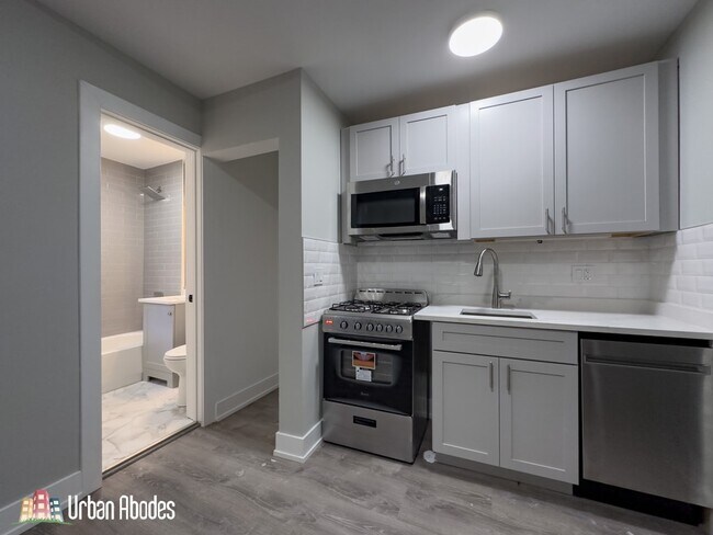 Building Photo - 501 W Belmont Ave