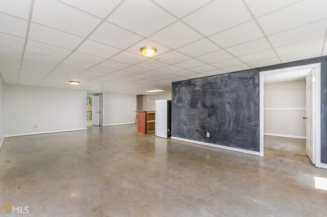 Building Photo - 2300-2300B GA-52