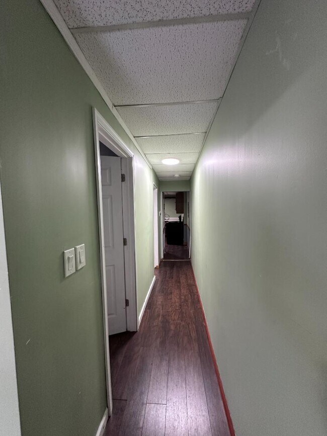 Foto del edificio - 606 W Main St