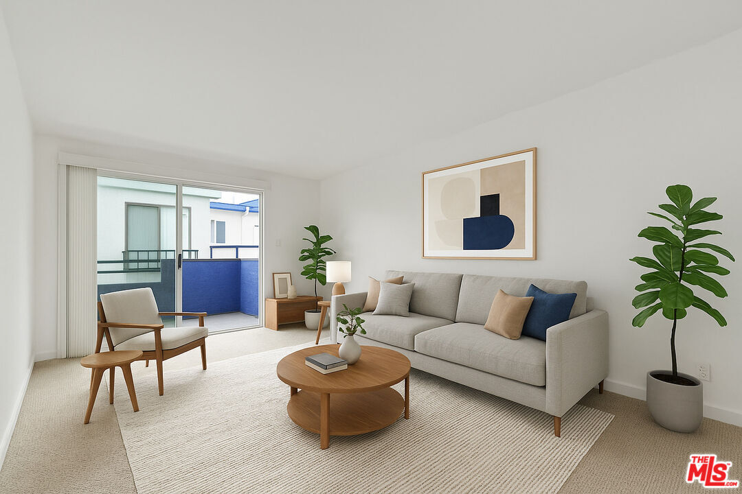 Foto principal - 10982 Roebling Ave