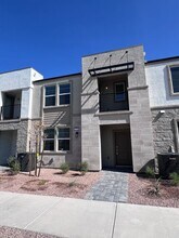 Building Photo - 1172 Heliodor Ave