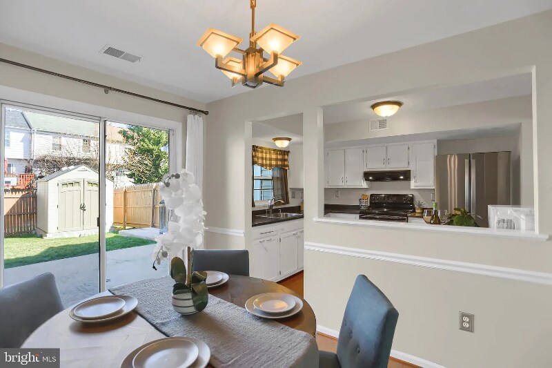 Foto principal - 5737 Sunset View Ln