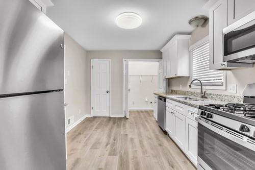 Foto del edificio - 835 Brompton Ct NW