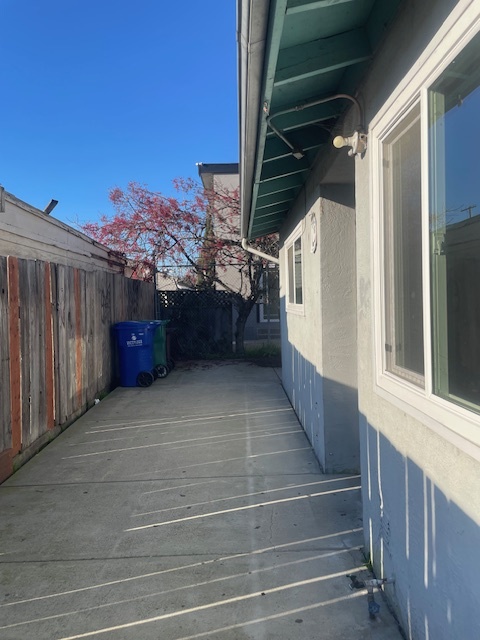 Photo - 1933 84th Ave (Oakland, CA) Apartment