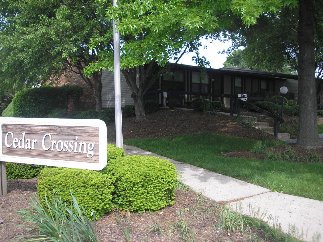 Primary Photo - Cedar Crossing Apartments