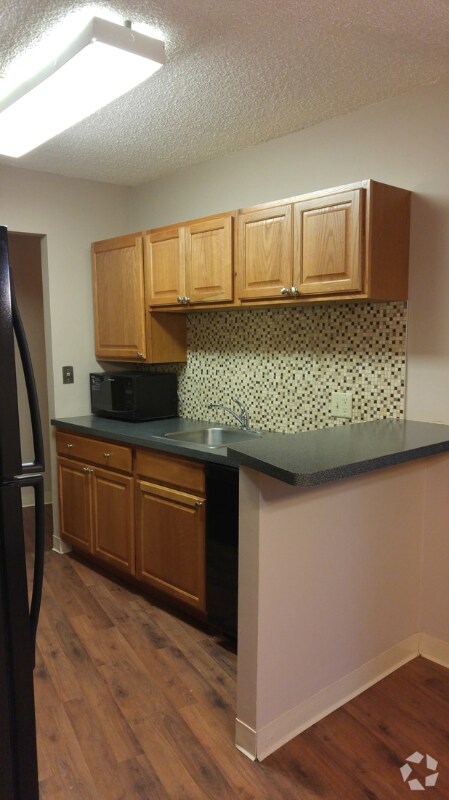 Building Photo - 1400 Millersport Hwy