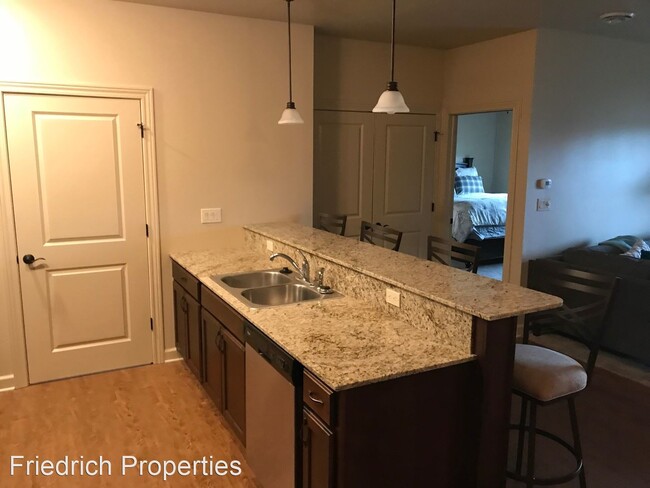 Building Photo - 2710 Bobcat Dr