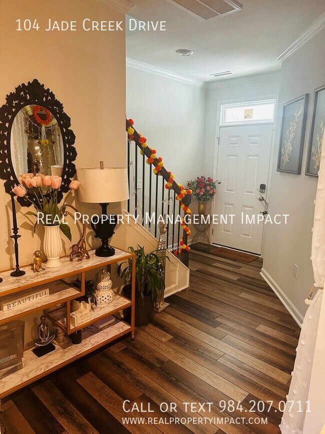 Building Photo - Spacious New Build, 3 Bedroom 2.5 Bath End...