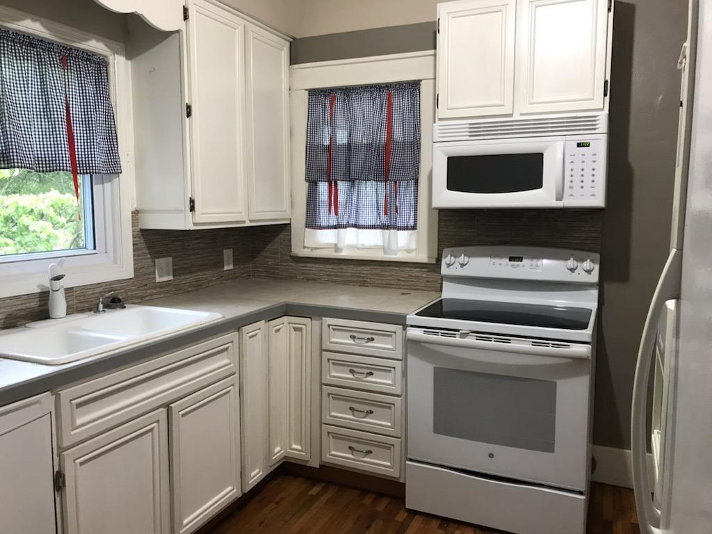 kitchen - 302 W 1ST ST