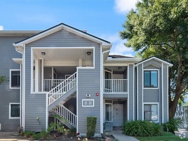 Building Photo - 9532 Darien Ave