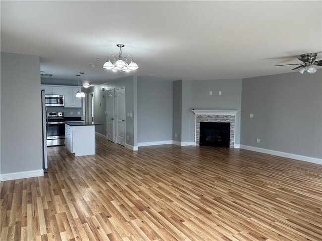 Building Photo - 11 Gray Coach Ln