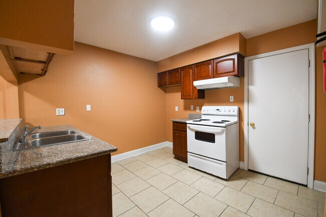 Foto del edificio - 1732 Carrollwood Dr