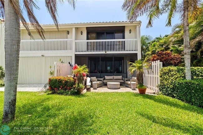 Foto del edificio - 742 NE 20th Ln