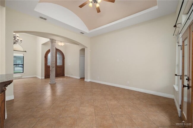Building Photo - 616 N Dalobo Ave